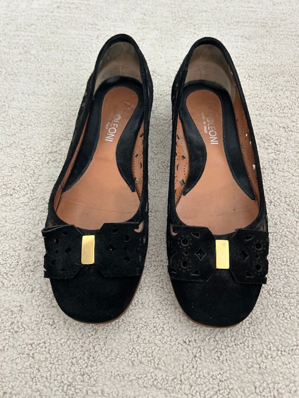 Italian women suede shoes